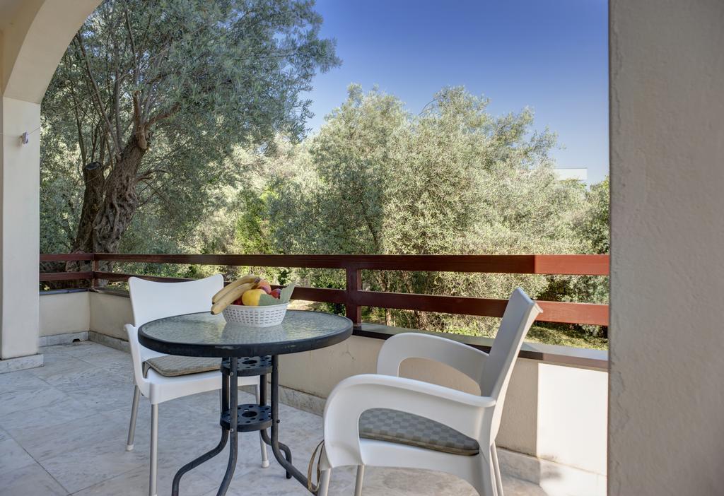 Gregovic Family Apartments Petrovac Екстериор снимка