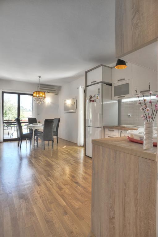 Gregovic Family Apartments Petrovac Екстериор снимка