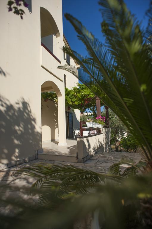Gregovic Family Apartments Petrovac Екстериор снимка