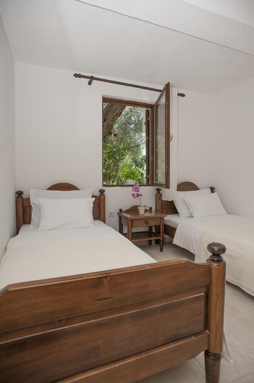 Gregovic Family Apartments Petrovac Екстериор снимка